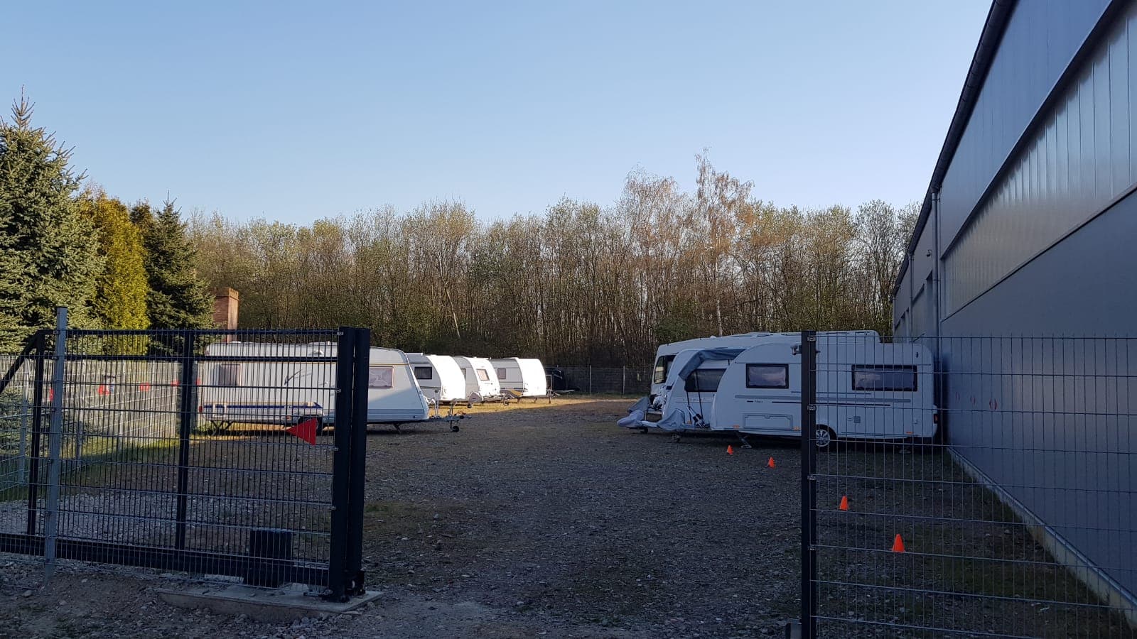 Hallenplatz oder Außenplatz in 50129 Bergheim – Foto 2