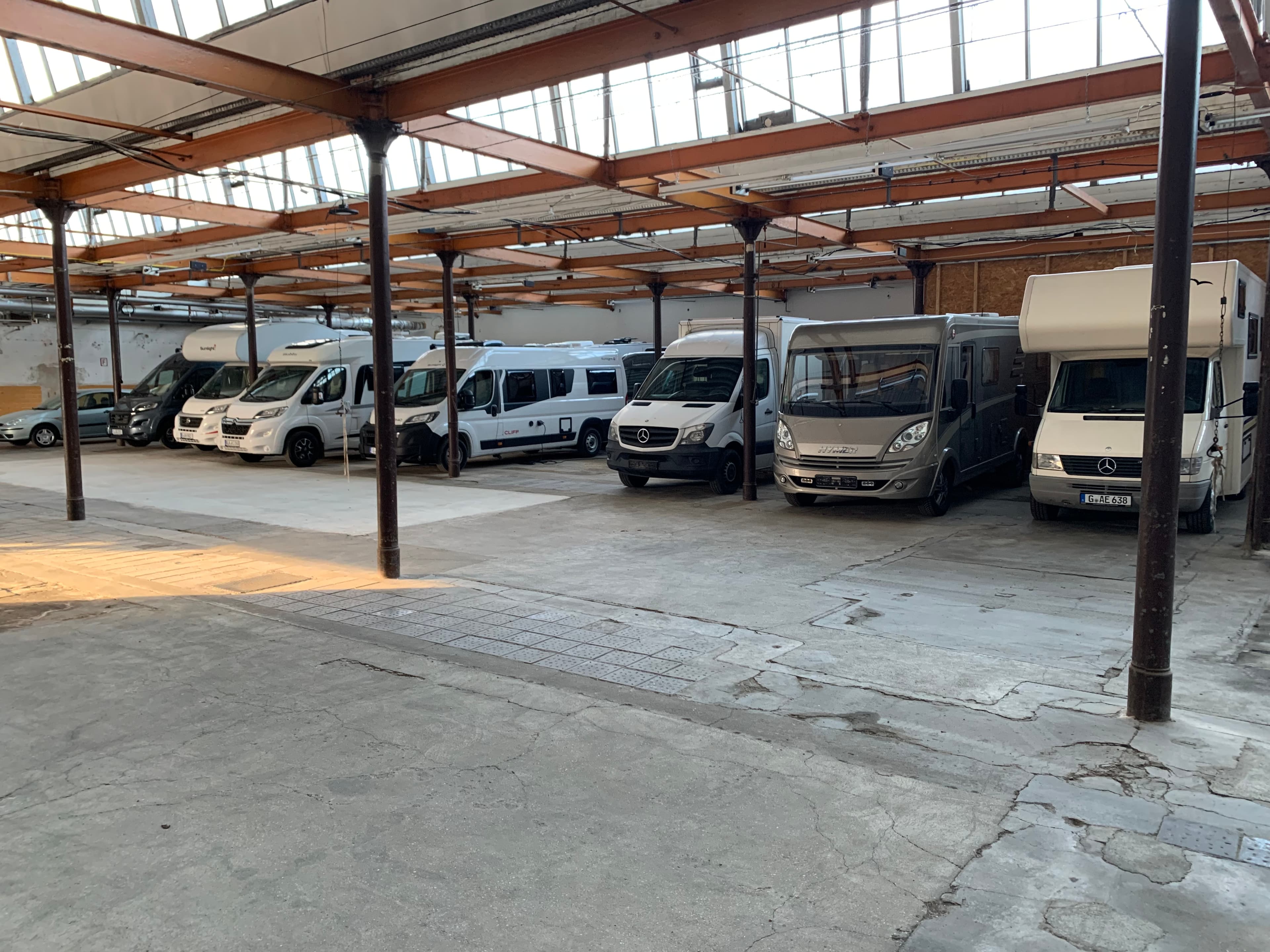 Stellplätze für Wohnwagen/Wohnmobile/Boote/PKW/Transporter/Busse im Zentrum von Gera in Gera – Foto 2