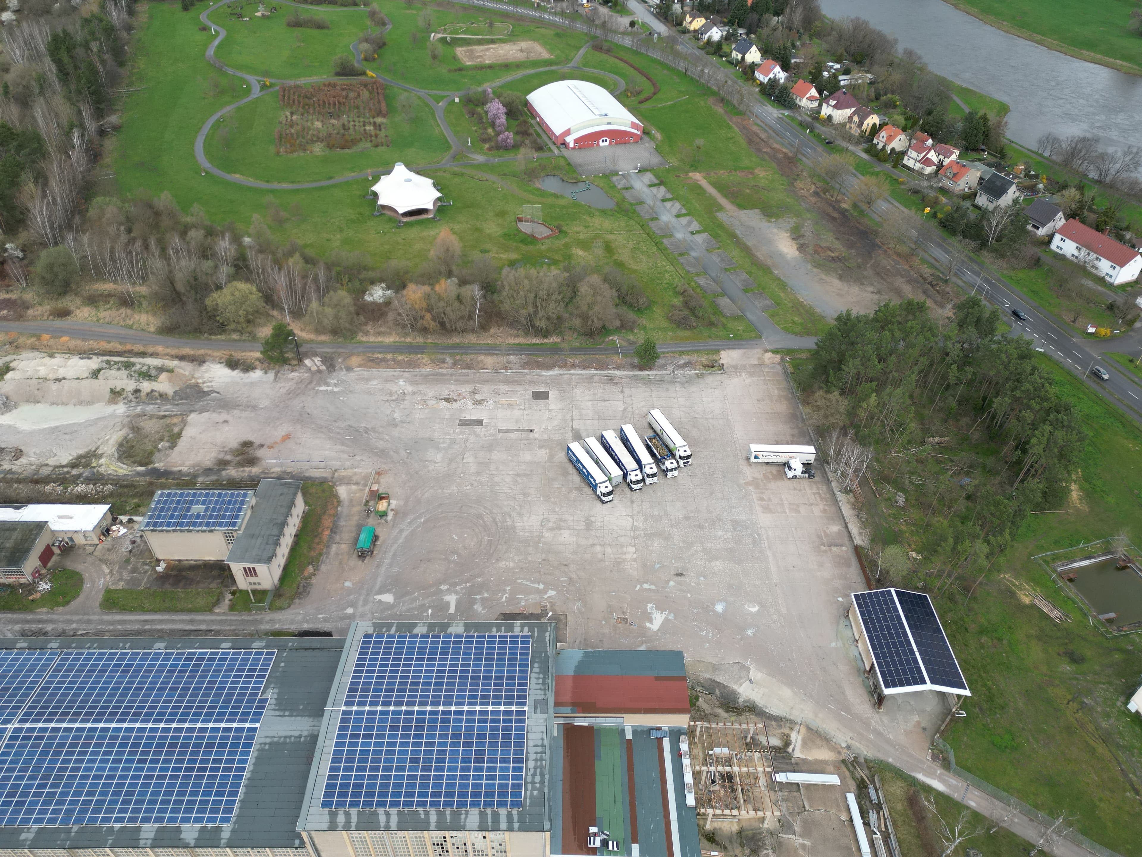 LKW oder Busparkplatz in Belgern – Foto 2