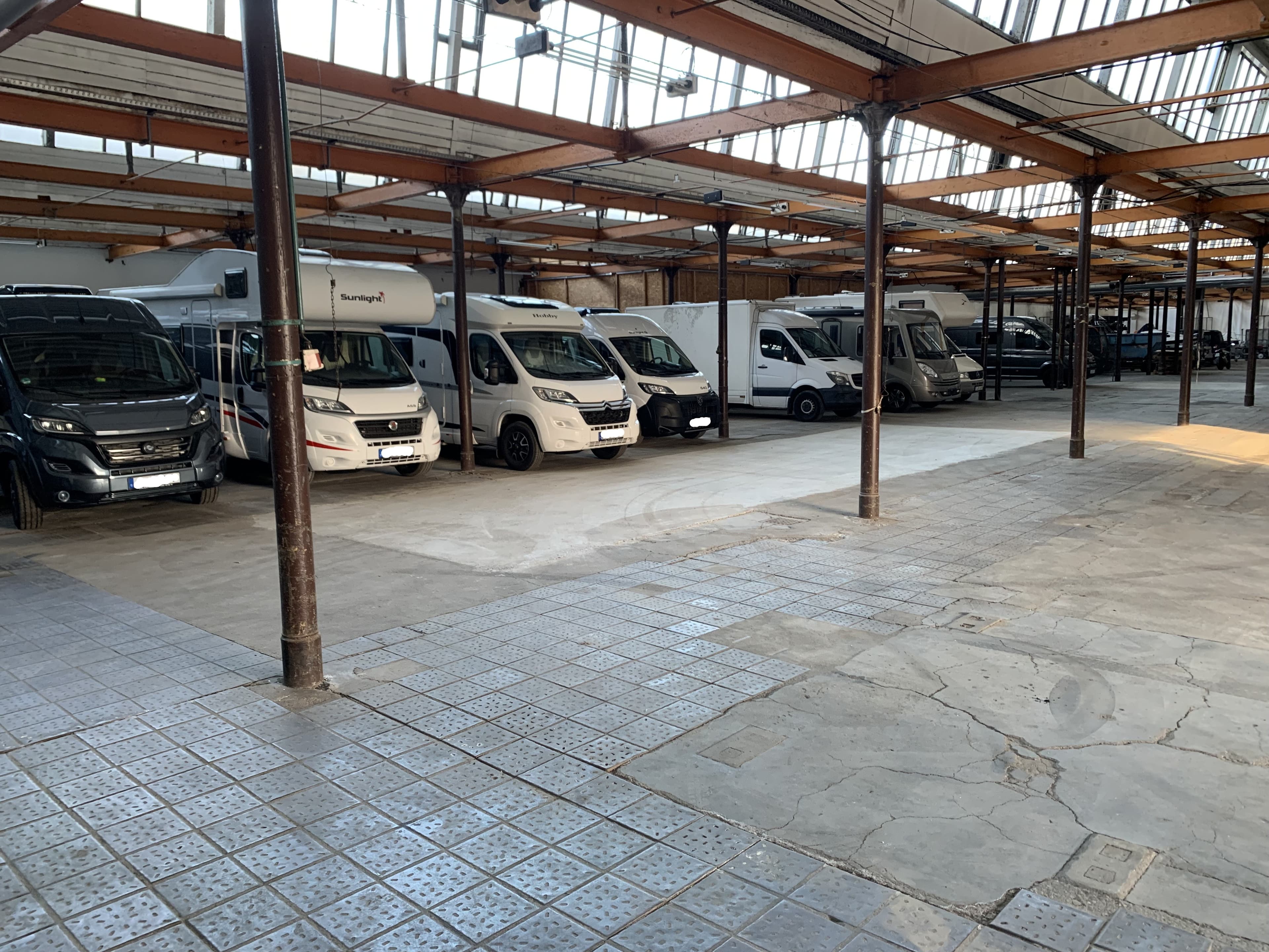 Indoor / Halle in Gera – Stellplätze für Wohnwagen/Wohnmobile/Boote/PKW/Transporter/Busse im Zentrum von Gera