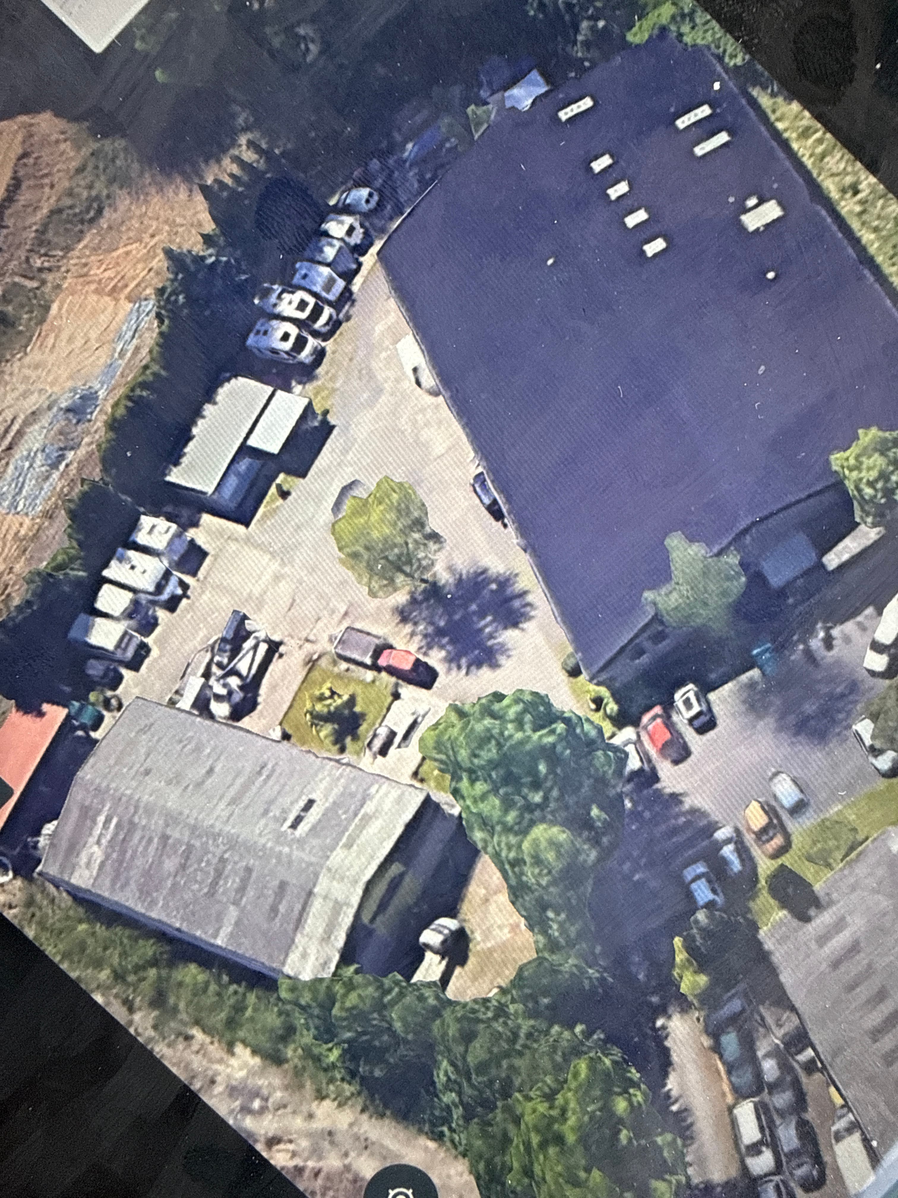 Im Freien · Gesichert in Bonn – Stellplatz f. Wohnwagen Wohnmobil Anhänger Boot