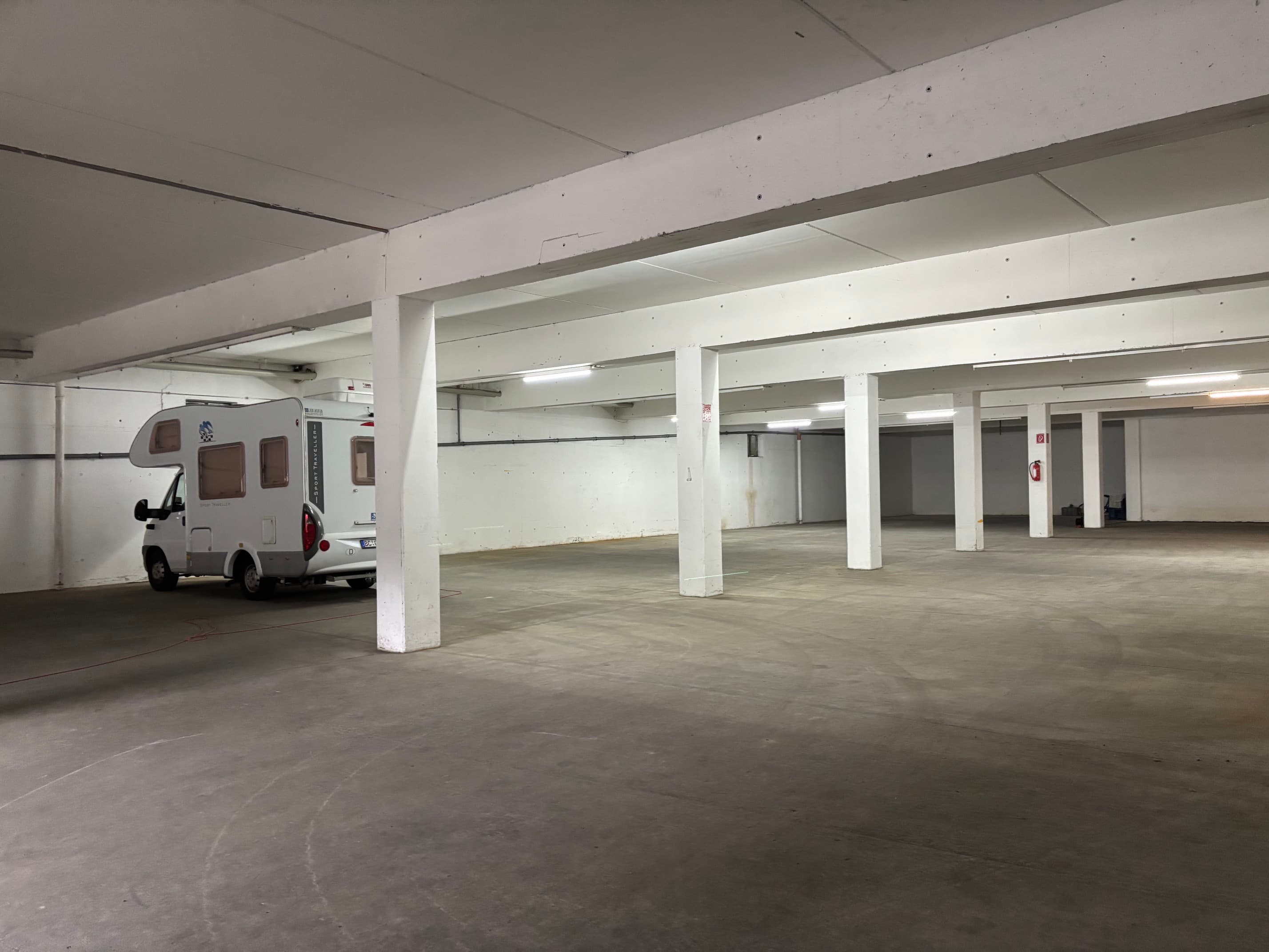 Indoor / Halle in Biberach an der Riß – Stellplätze in sicherer, trockener Halle